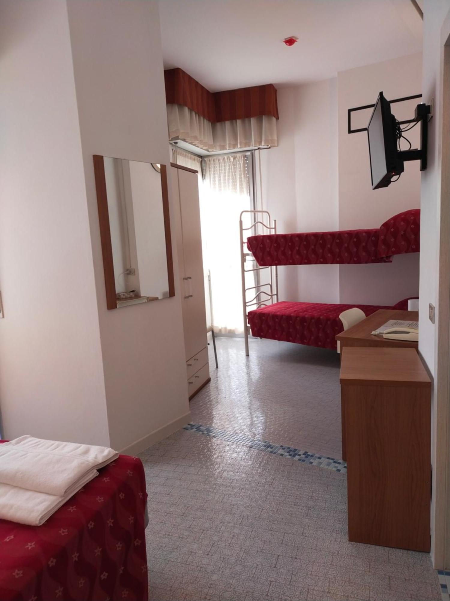 Hotel Goldene Rose Rimini Exterior foto